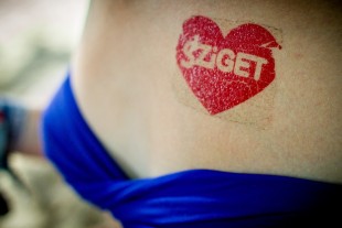 Clean Bandit springt für London Grammar ein